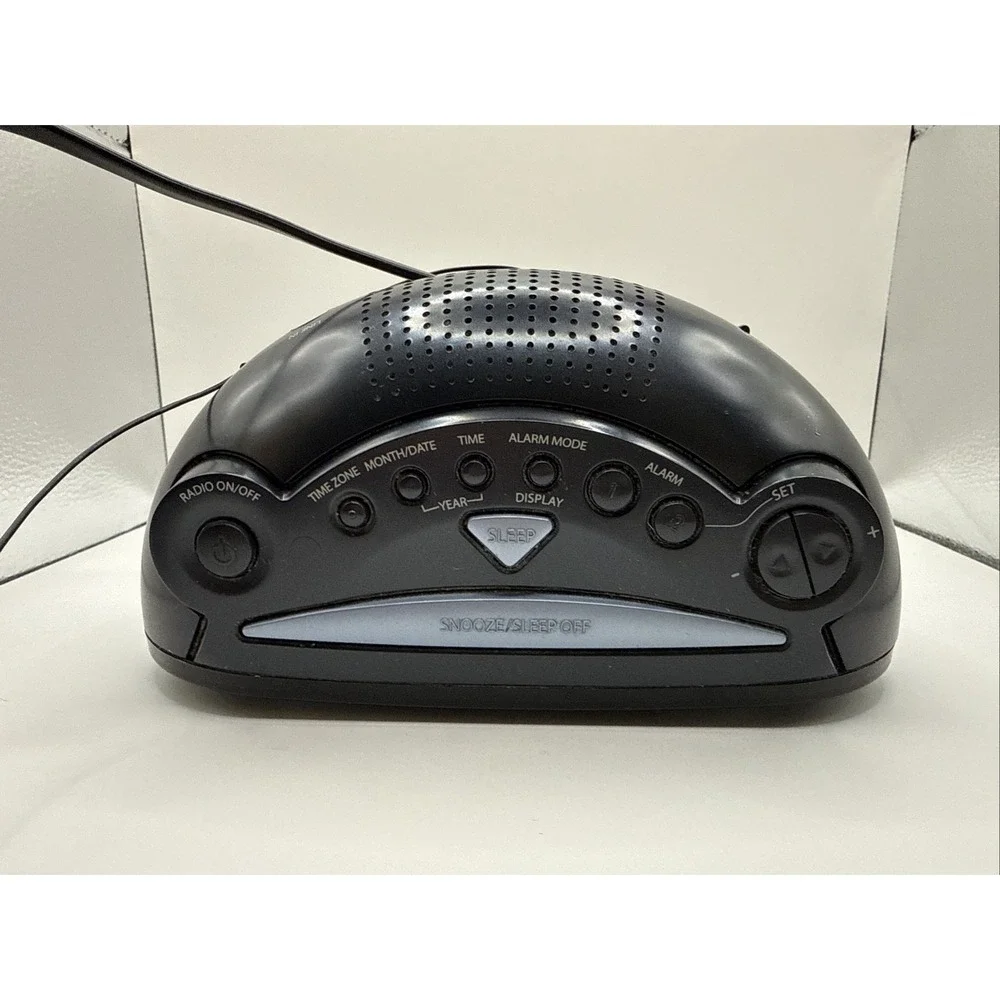 Timex XBBU T715 Redi-Set Dual Alarm Clock AM/FM Radio Large Red‎ Digital Display